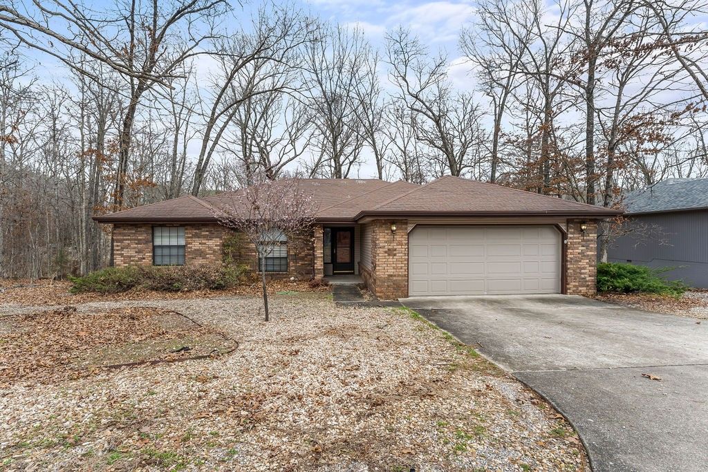 13 Coventry Drive, Bella Vista, AR 72714