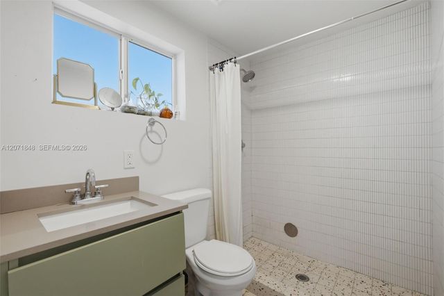 127 NW 74th Street 2, Miami, FL 33150