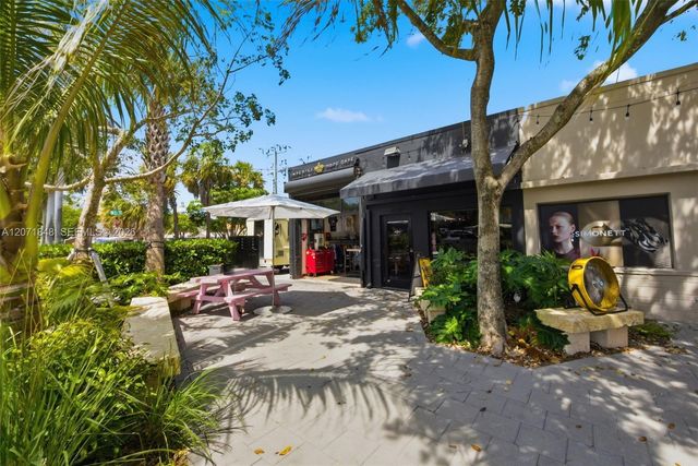 127 NW 74th Street 2, Miami, FL 33150