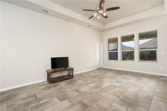 8025 Calma St, Corpus Christi, TX 78414