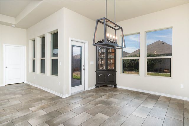 8025 Calma St, Corpus Christi, TX 78414