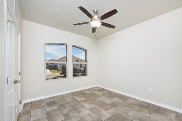 8025 Calma St, Corpus Christi, TX 78414