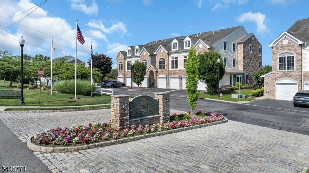 28 Forshee Cir, Montvale Boro, NJ 07645 — exterior
