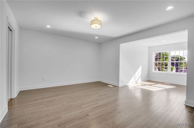 106 California, Amherst, NY 14221