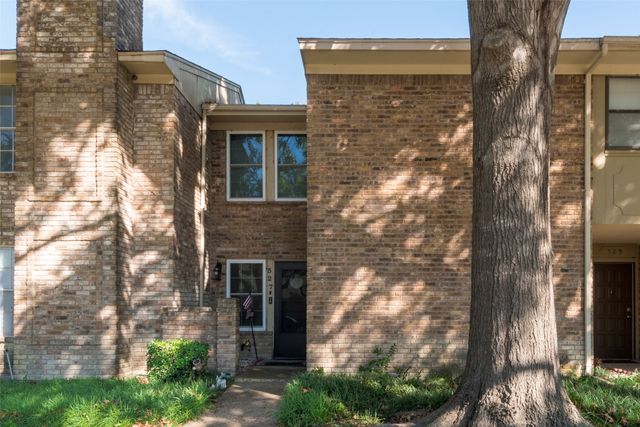 527 Towne House Lane, Richardson, TX 75081