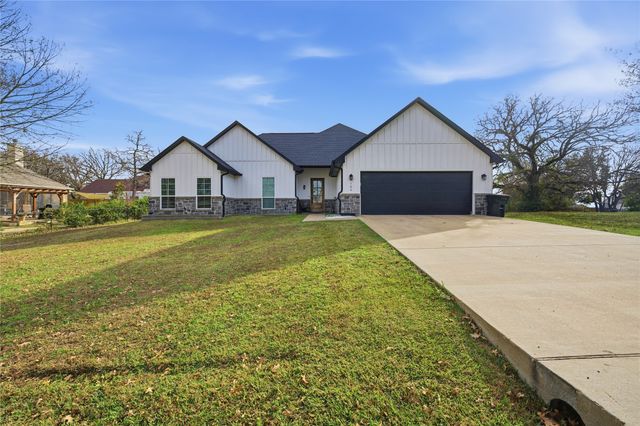 105 San Felipe Drive, Mabank, TX 75156
