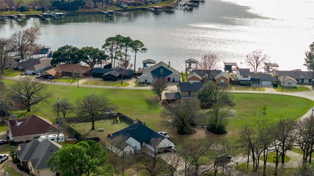 105 San Felipe Drive, Mabank, TX 75156