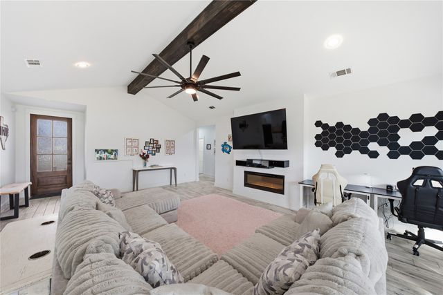 105 San Felipe Drive, Mabank, TX 75156