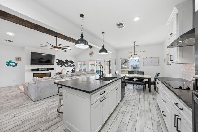 105 San Felipe Drive, Mabank, TX 75156