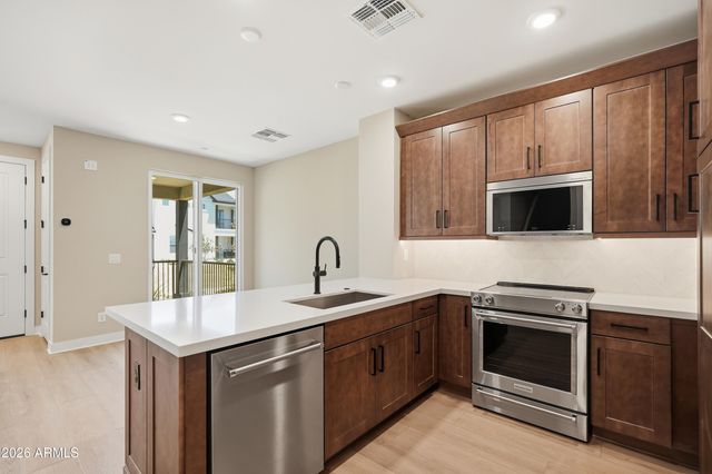 11300 N CASA DEGA Drive 1104, Surprise, AZ 85388