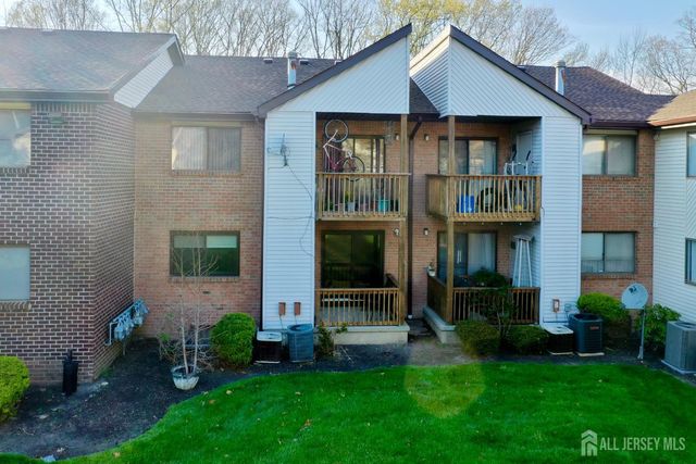 3807 Birchwood Court, North Brunswick, NJ 08902