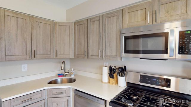 3807 Birchwood Court, North Brunswick, NJ 08902