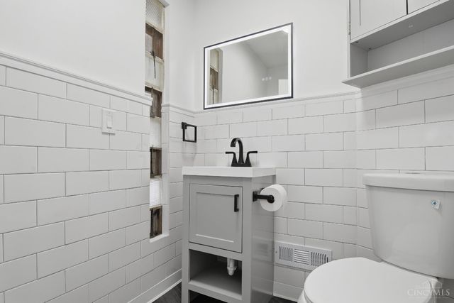 6101 Capri Drive, Cincinnati, OH 45224