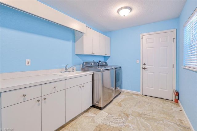 4701 Lone Pine CT, Fort Myers, FL 33905