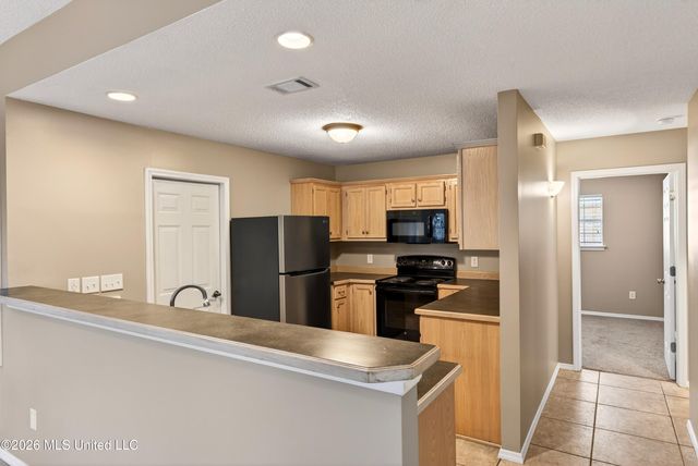 2000 Deer Street, Ocean Springs, MS 39564