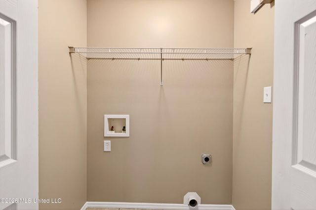 2000 Deer Street, Ocean Springs, MS 39564