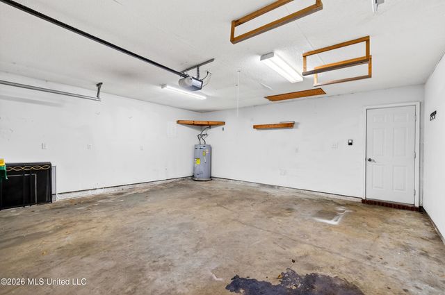 2000 Deer Street, Ocean Springs, MS 39564