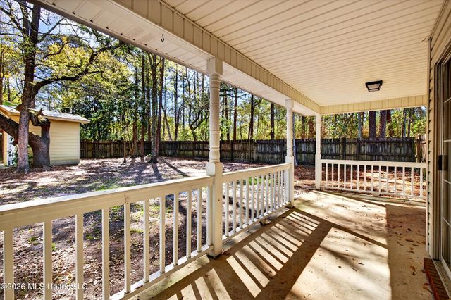 2000 Deer Street, Ocean Springs, MS 39564