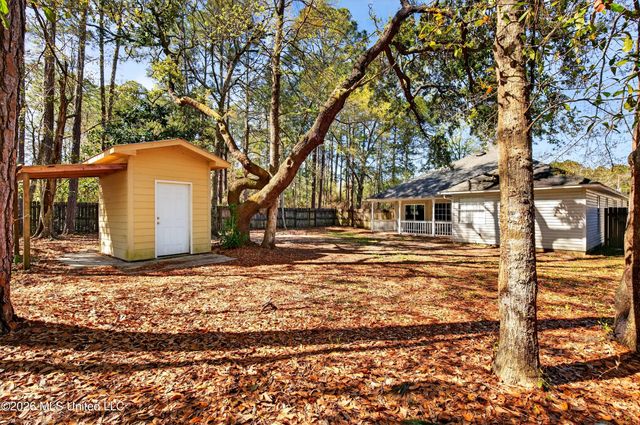 2000 Deer Street, Ocean Springs, MS 39564