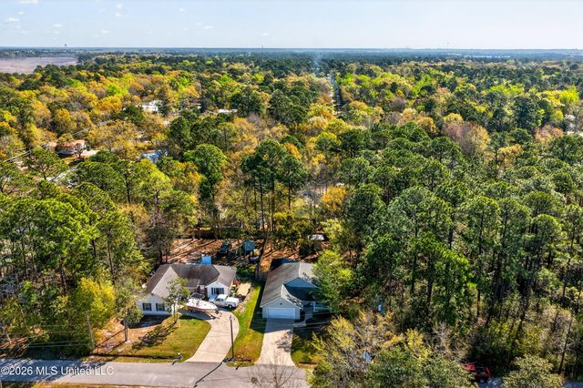 2000 Deer Street, Ocean Springs, MS 39564