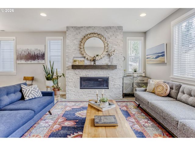 9736 Sw 173RD Ave, Beaverton, OR 97007