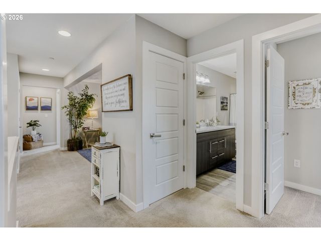 9736 Sw 173RD Ave, Beaverton, OR 97007