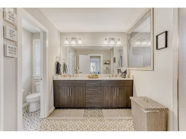 9736 Sw 173RD Ave, Beaverton, OR 97007