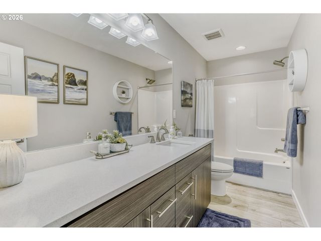 9736 Sw 173RD Ave, Beaverton, OR 97007