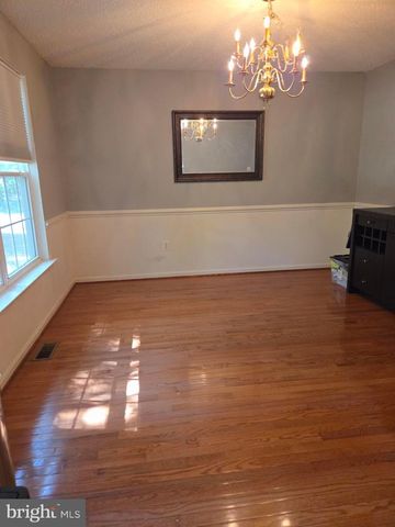 14610 HONEYSUCKLE, Issue, MD 20645