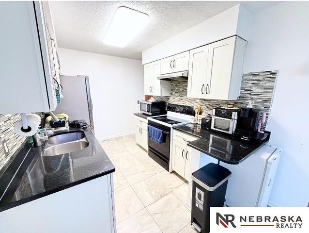 2808 NW 7th Street, Lincoln, NE 68521