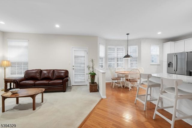 4 Hansom Rd, Bernards Twp., NJ 07920