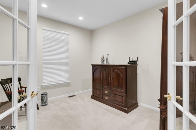 4 Hansom Rd, Bernards Twp., NJ 07920