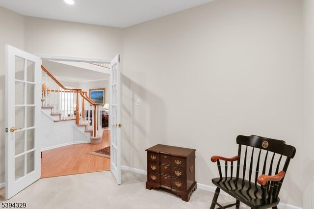 4 Hansom Rd, Bernards Twp., NJ 07920