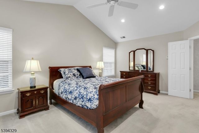 4 Hansom Rd, Bernards Twp., NJ 07920