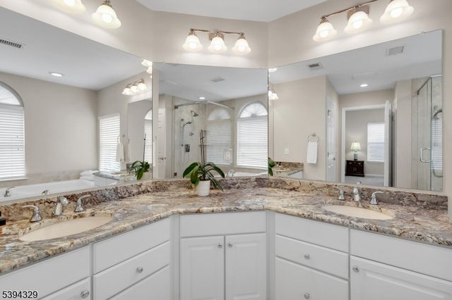 4 Hansom Rd, Bernards Twp., NJ 07920