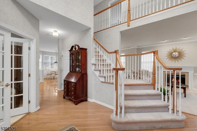 4 Hansom Rd, Bernards Twp., NJ 07920