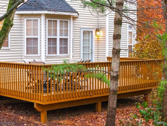 4 Hansom Rd, Bernards Twp., NJ 07920