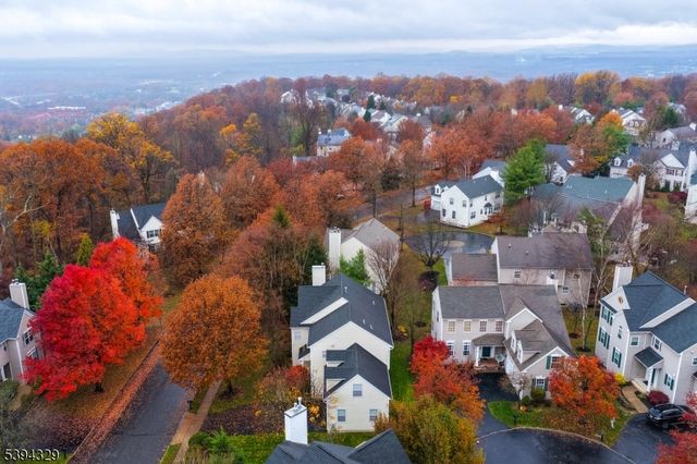 4 Hansom Rd, Bernards Twp., NJ 07920