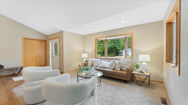 151 Bluffs Road NW, Alexandria, MN 56308