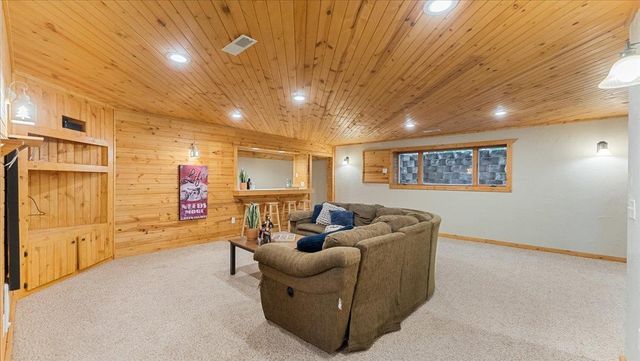 151 Bluffs Road NW, Alexandria, MN 56308