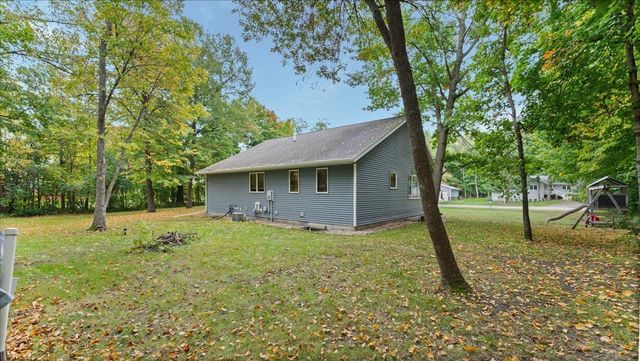 151 Bluffs Road NW, Alexandria, MN 56308