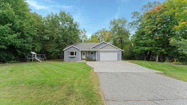 151 Bluffs Road NW, Alexandria, MN 56308
