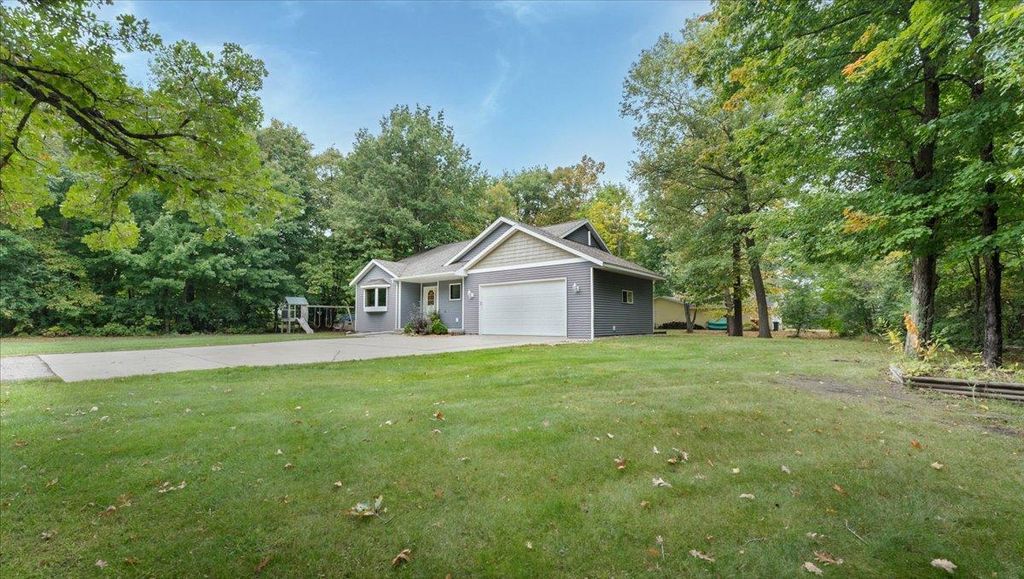 151 Bluffs Road NW, Alexandria, MN 56308