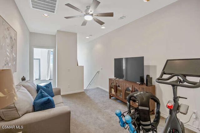 2464 Blossom Ridge Court 2, Simi Valley, CA 93063