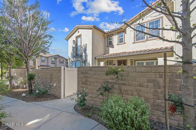 2464 Blossom Ridge Court 2, Simi Valley, CA 93063