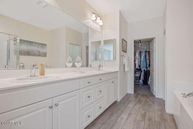 2464 Blossom Ridge Court 2, Simi Valley, CA 93063