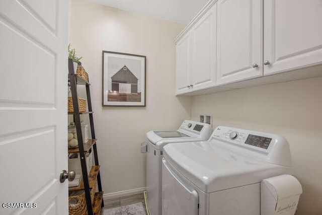 2464 Blossom Ridge Court 2, Simi Valley, CA 93063