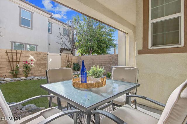 2464 Blossom Ridge Court 2, Simi Valley, CA 93063