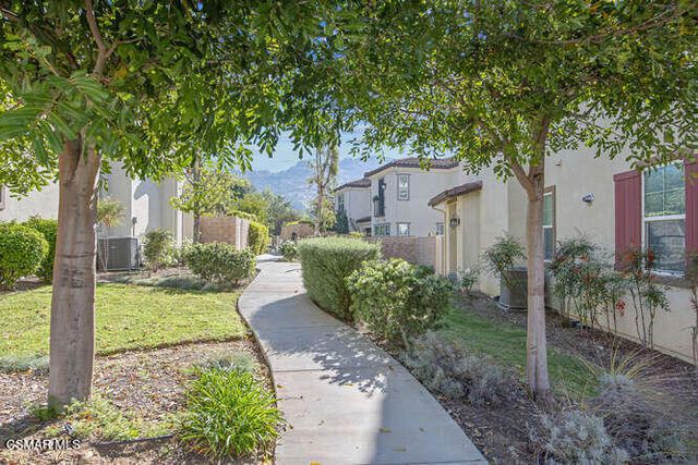 2464 Blossom Ridge Court 2, Simi Valley, CA 93063
