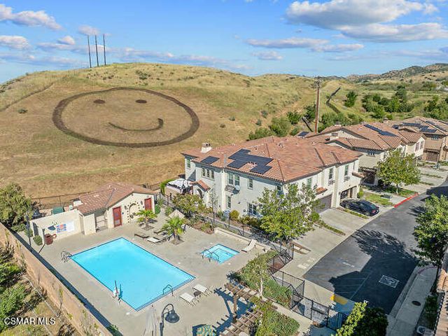 2464 Blossom Ridge Court 2, Simi Valley, CA 93063